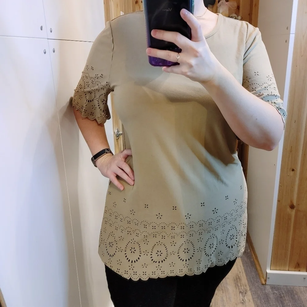 Hannah Boho Eyelet blouse - Picture 2 of 9